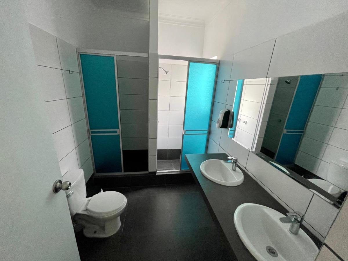 לימה Casaroma Hostels מראה חיצוני תמונה